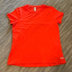 NWOT - Under Armour Heat Gear Women’s Shirt - Size M